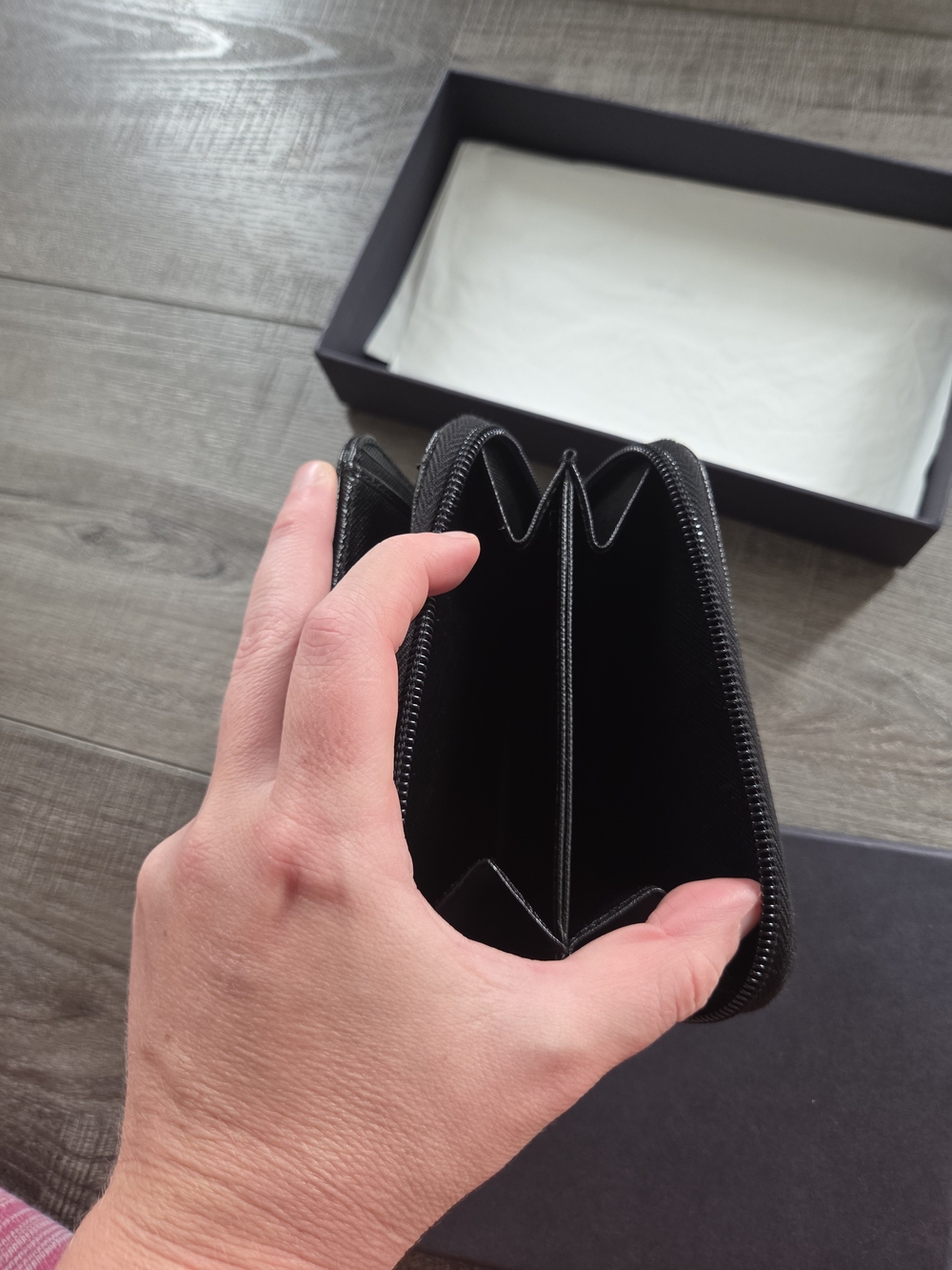 Prada Black Saffiano Leather Zip Wallet - Picture 5 of 7